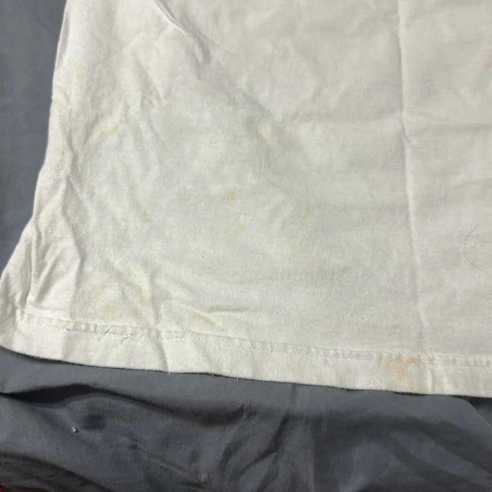 Preowned Vans white Tshirt with checkerboard pattern on front - Picture 5 of 5